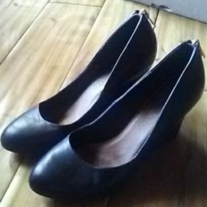 Also Black  Zipper Wedges